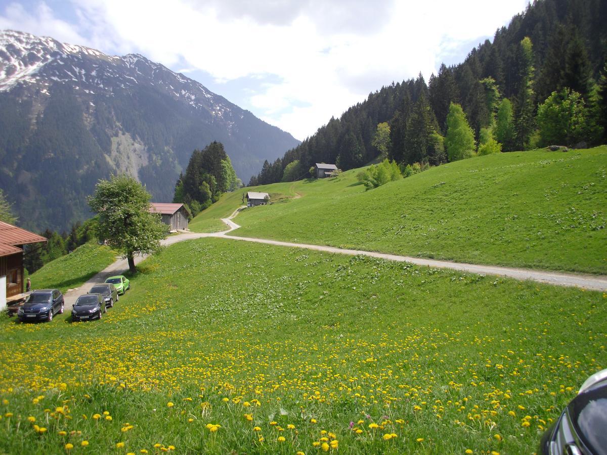 Maisaess Lifinarblick Villa Schruns Exterior foto